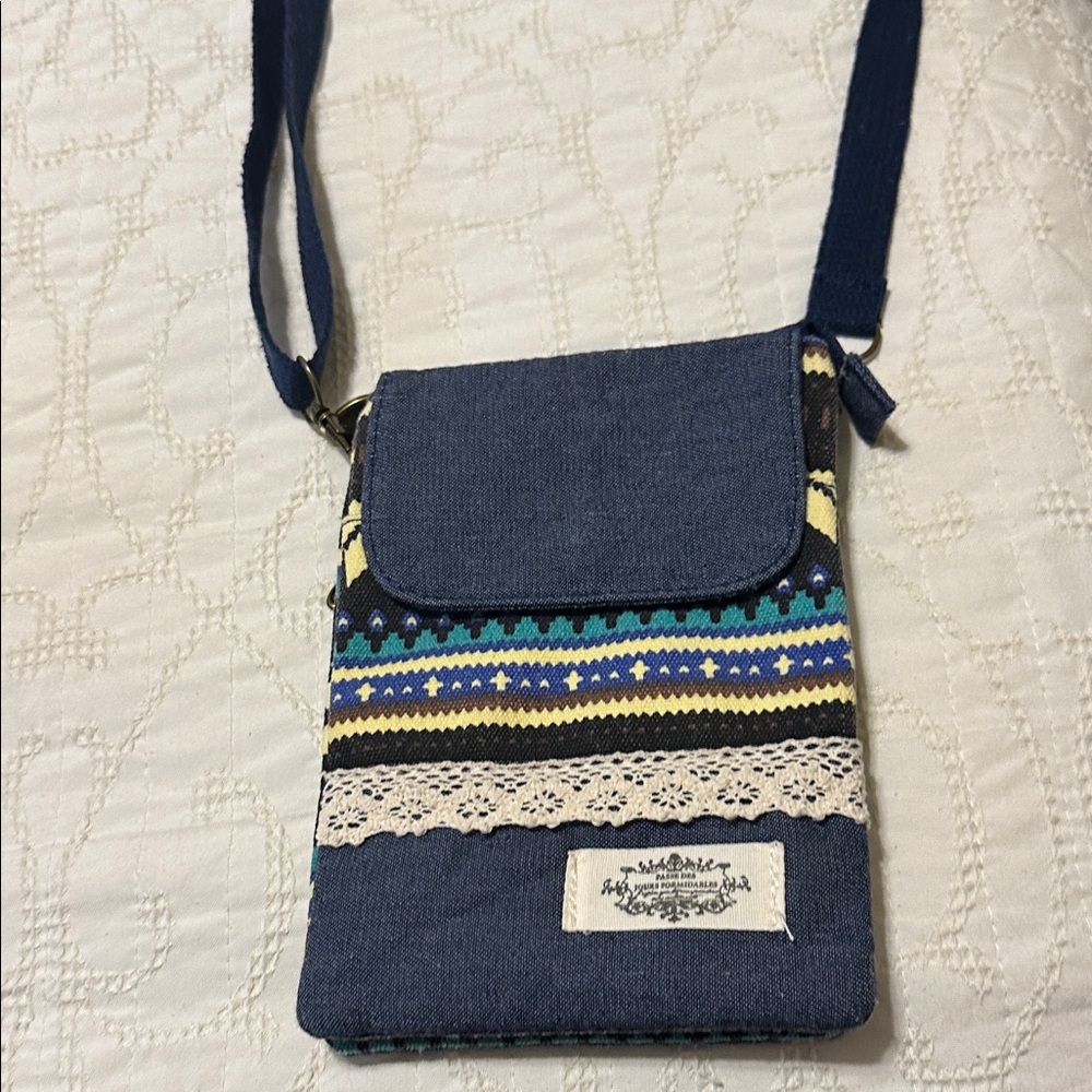 Chic Blue Patterned Crossbody Bag Really cute ! Non smoking home .